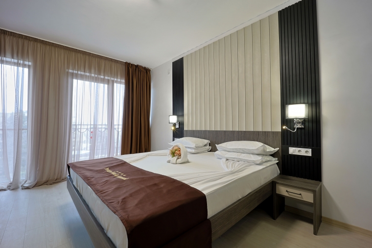 Cameră dublă standard cu balcon