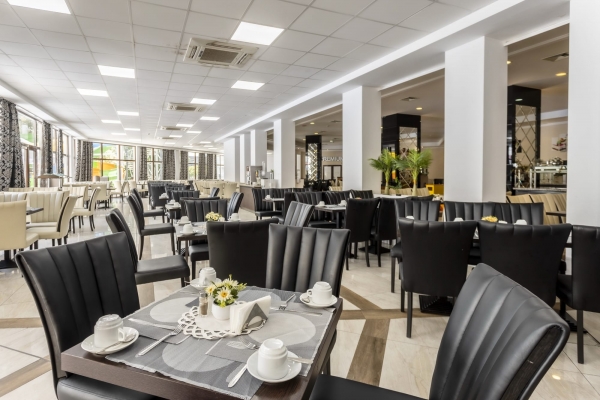 Restaurante și baruri